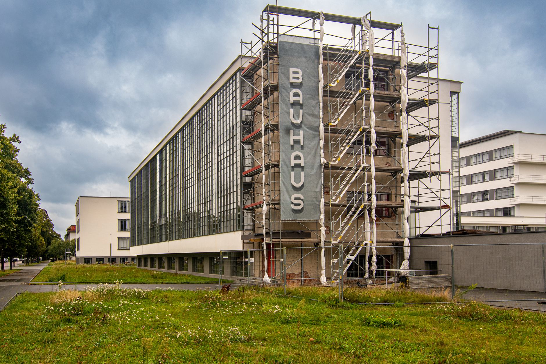 Новый европейский Bauhaus в Алгарве: NOVAe дебютирует в Сильвесе с циркулярной модой, искусством, музыкой и природой