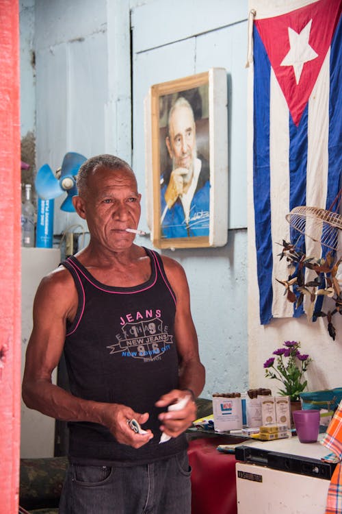 Foto d'estoc gratuïta de bandera de cuba, cigarret, fidel castro