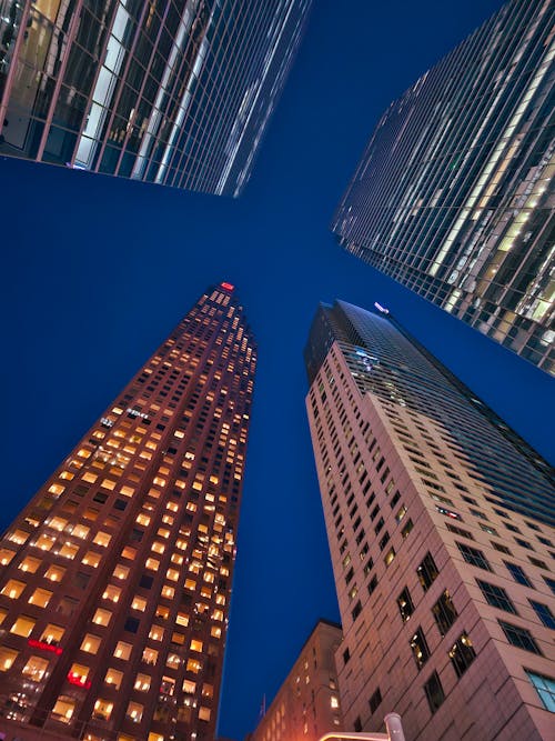 Foto profissional grátis de arranha-céu, arranha-céus, centro da cidade