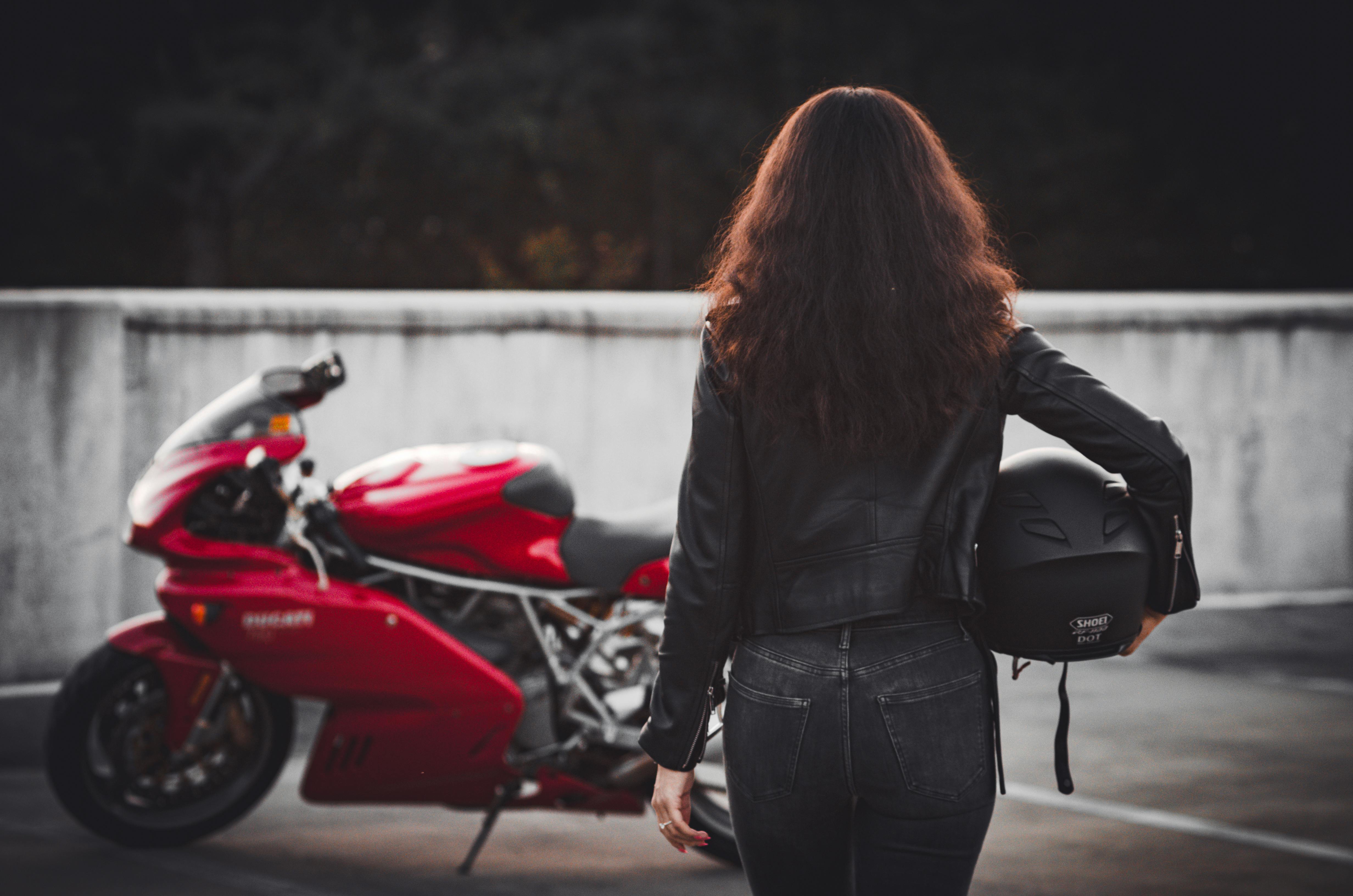 motorcycles & powersports s.r.o motorcycle & powersports review — Photo by Zyla Rohly on Pexels