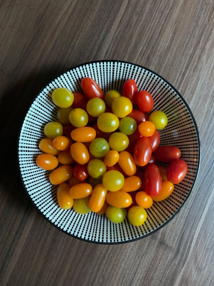 Healthy Tomatoes In Bowl