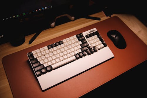 Foto stok gratis keyboard, komputer, meja tulis