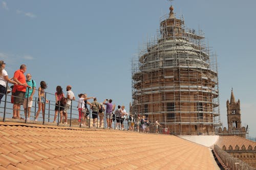 Δωρεάν στοκ φωτογραφιών με Άνθρωποι, αστικός, θόλος