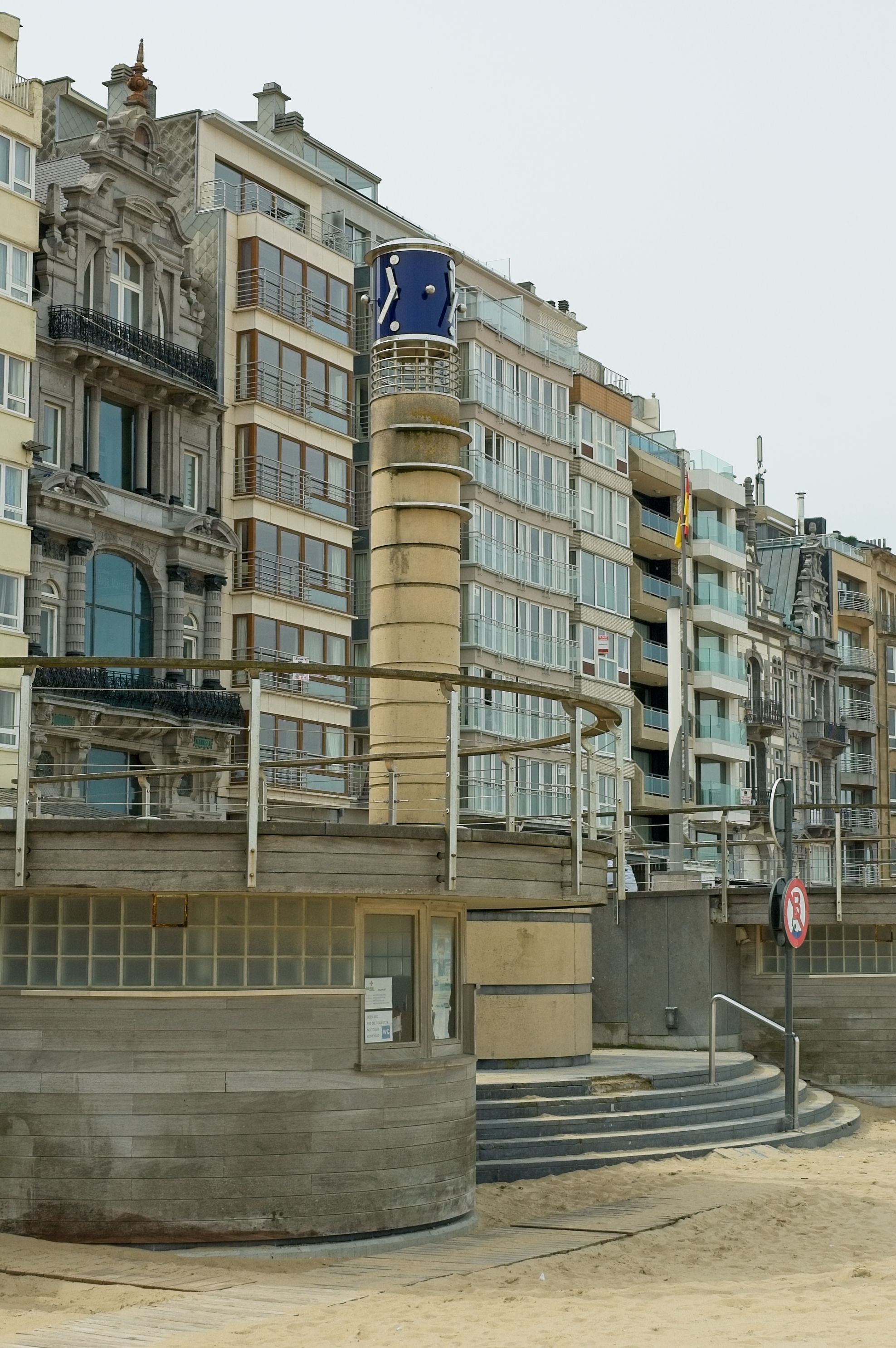 Buildings with Apartments in City · Free Stock Photo