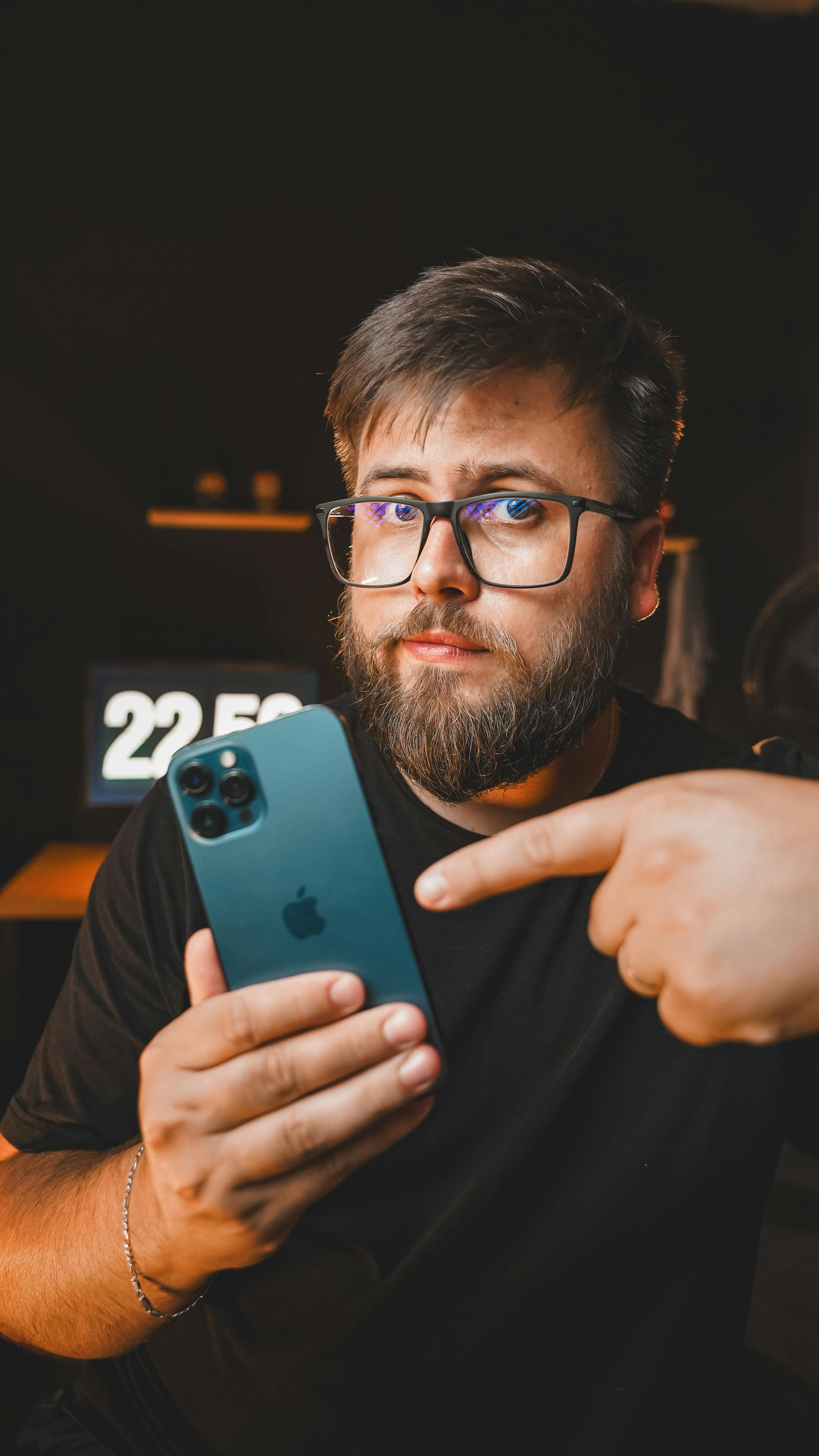 Miễn phí Ảnh lưu trữ miễn phí về #indoor, ánh sáng mờ, biểu hiện Ảnh lưu trữ