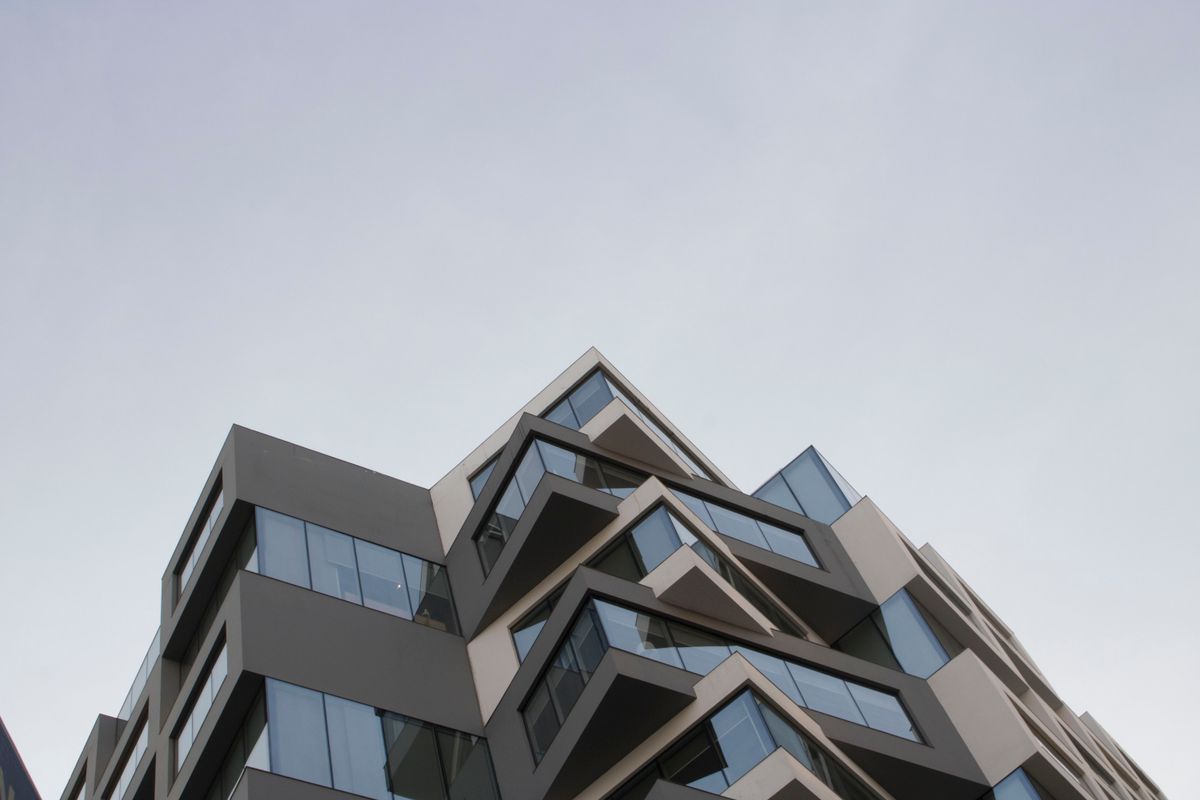 flat moves in Liss — Flat Moves in Liss — the working end of the job