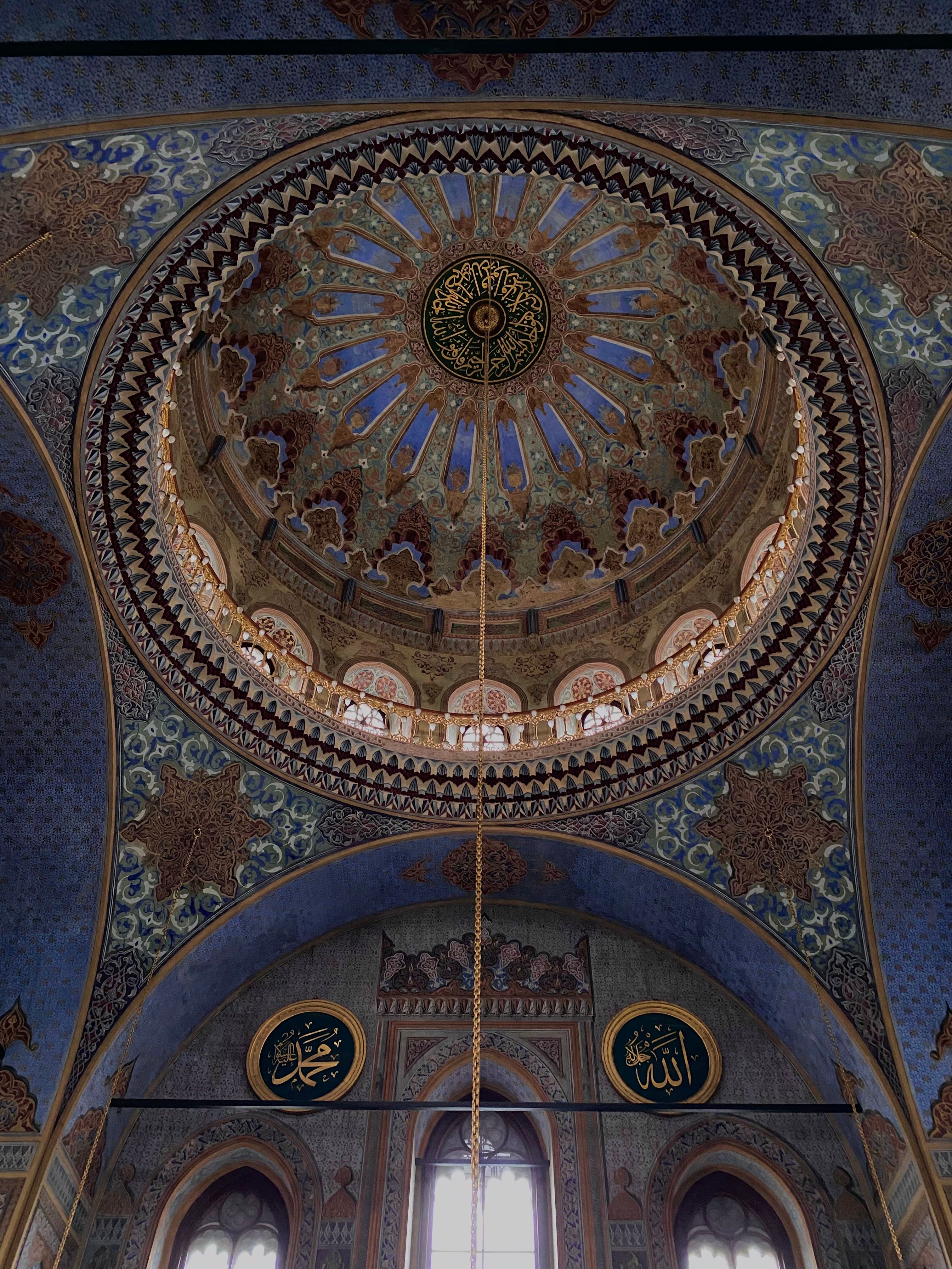 Ornate Ceiling of Pertevniyal Valide Sultan Mosque in Istanbul · Free ...