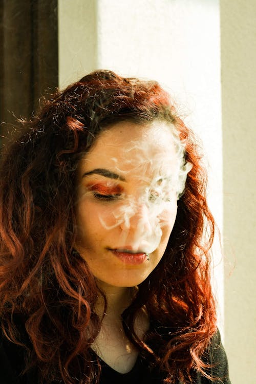 Foto stok gratis asap, berasap, kaum wanita