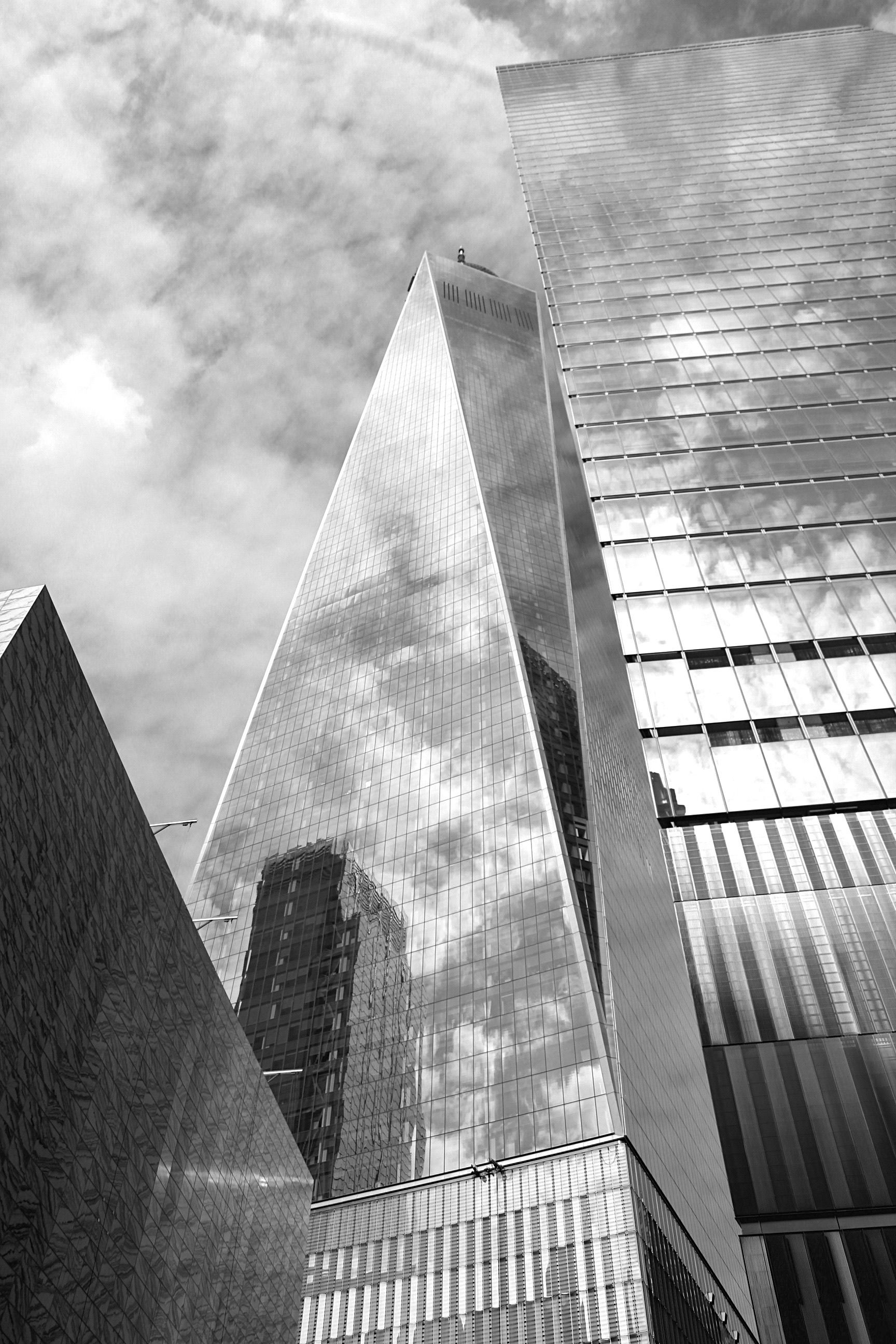 One World Trade Center in Black and White · Free Stock Photo