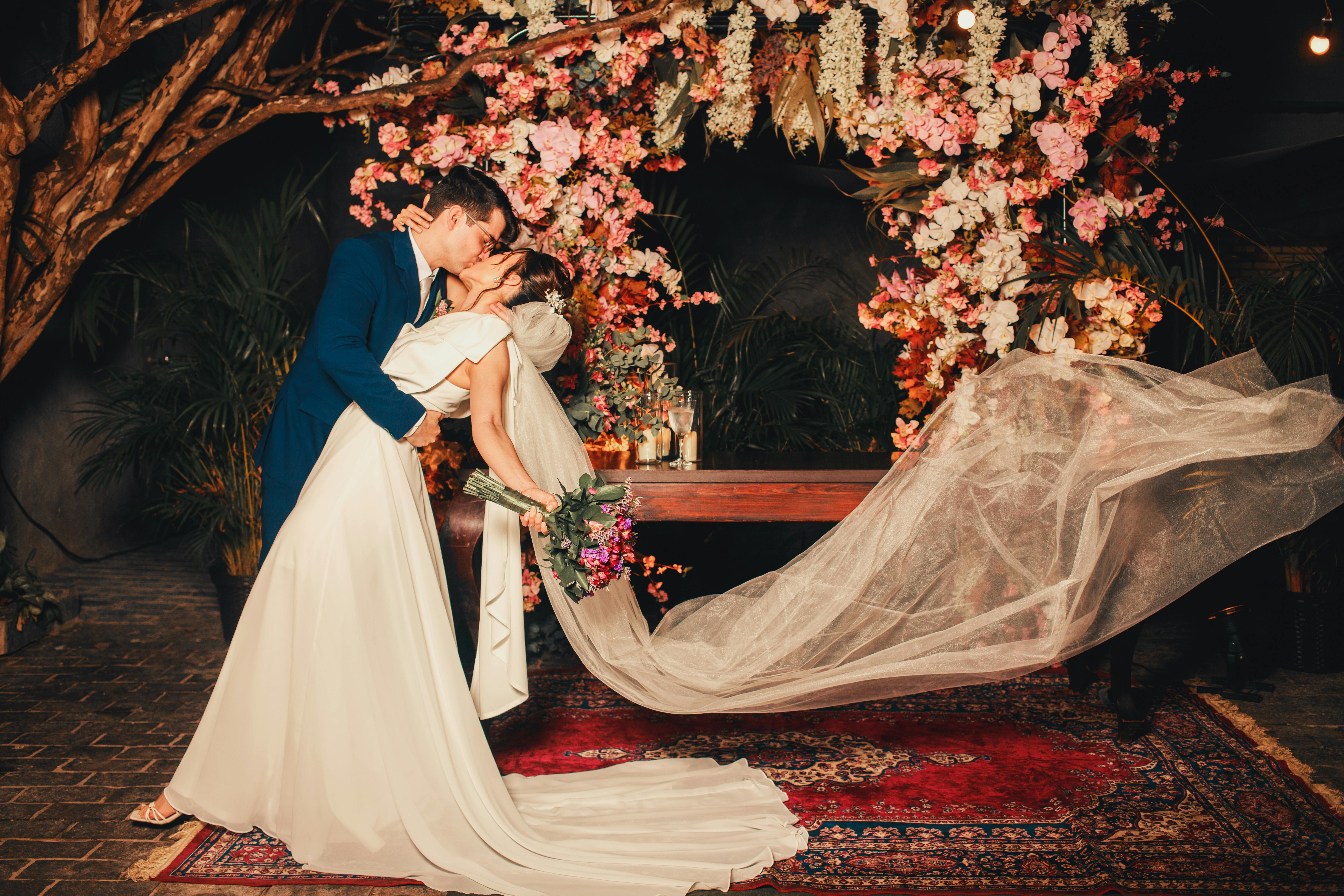 Taylor Swift Wedding Date Prompts Major Event To Reschedule — Report — Photo by Breno Cardoso on Pexels