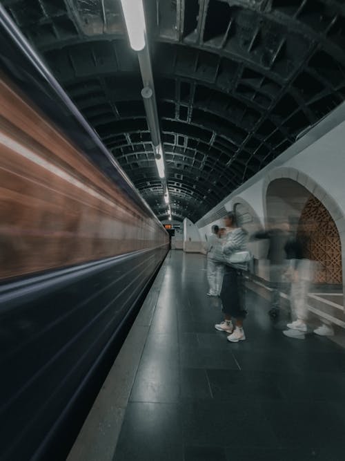 antrenman yaptırmak, demir yolu, dikey atış içeren Ücretsiz stok fotoğraf