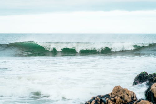 Olas de las playas de Punta del Este, Uruguay