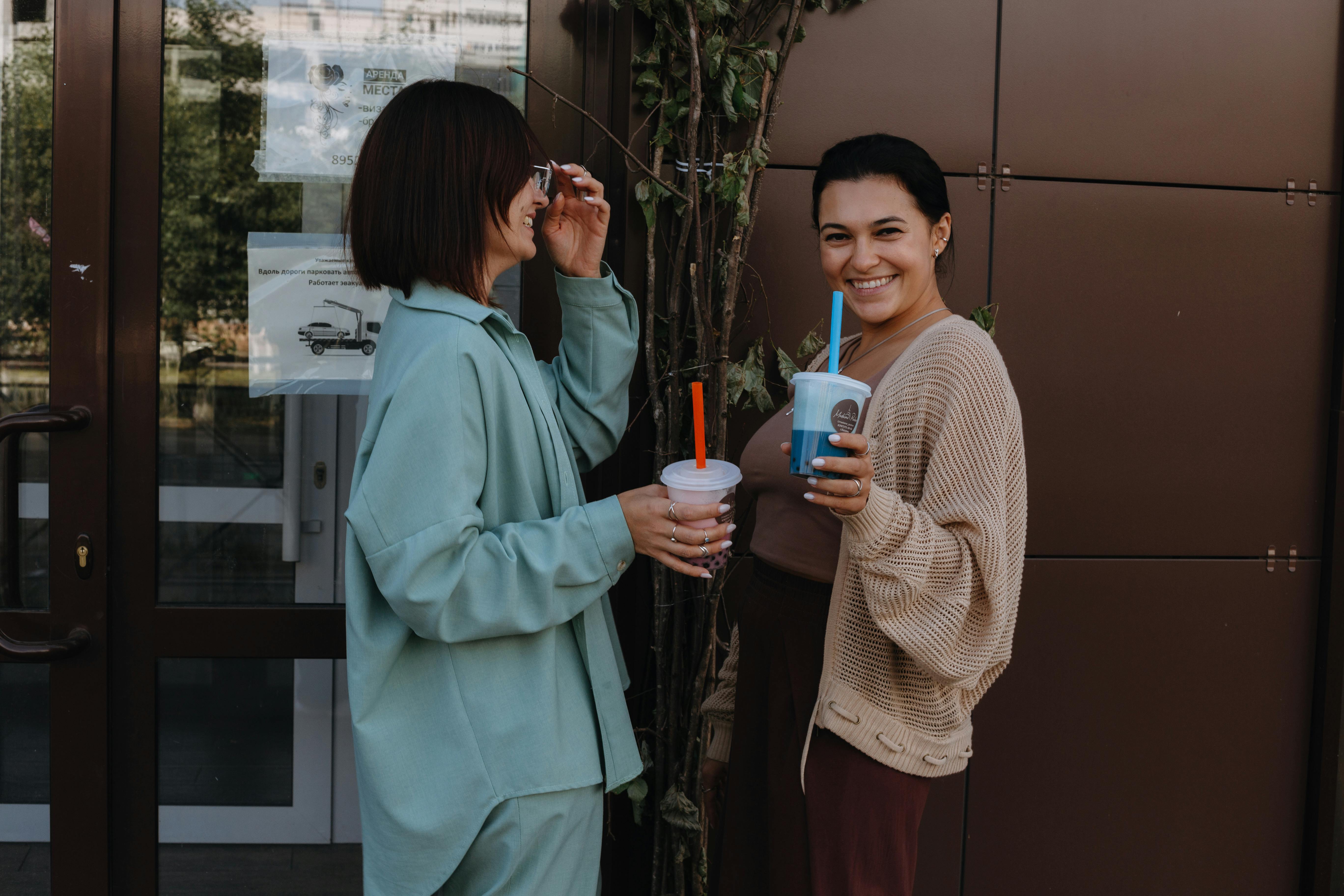 Moshi Moshi upbeat on lifestyle shopping — Photo by Alina Matveycheva on Pexels