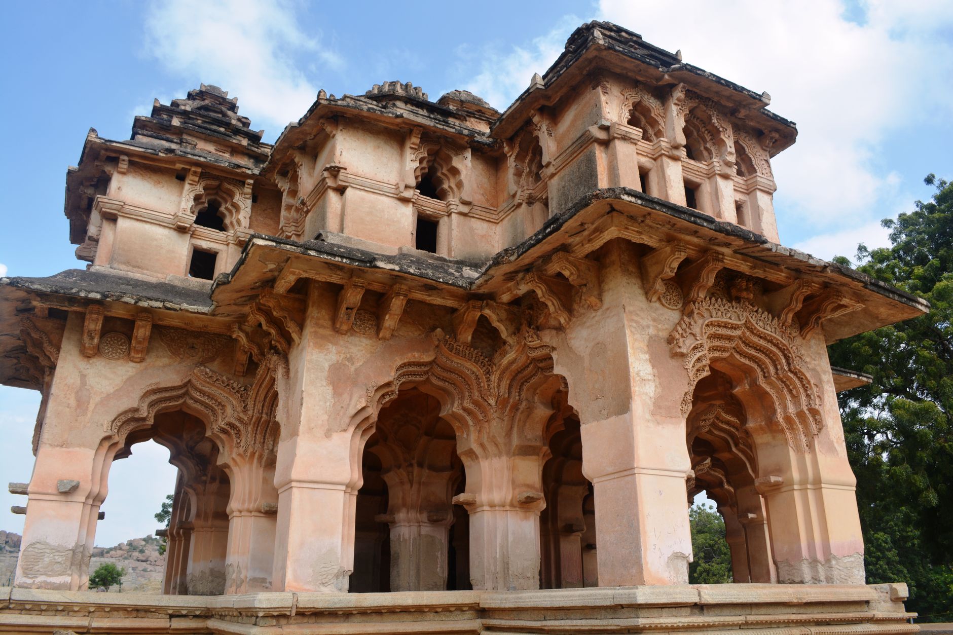 Airport transfers in Hampi Airport transfers in Hampi