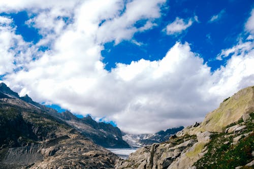 бесплатная Бесплатное стоковое фото с горный хребет, горы, долина Стоковое фото