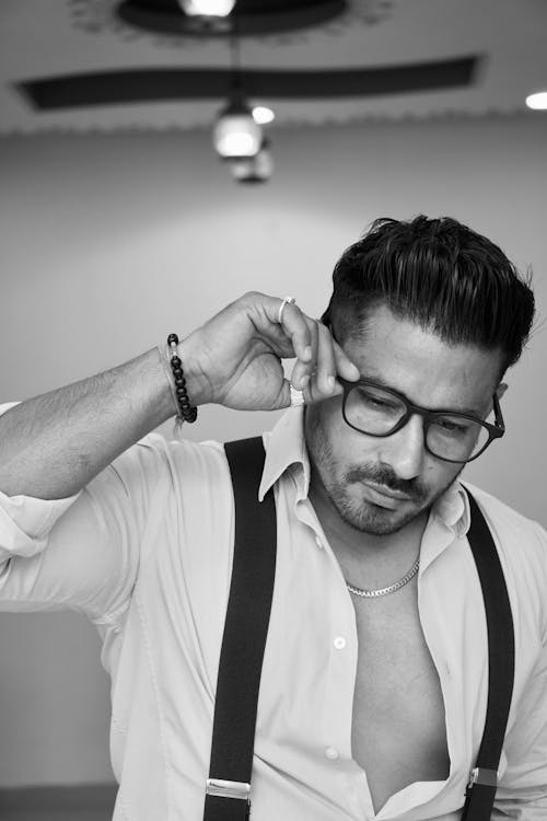 Foto d'estoc gratuïta de barba, blanc i negre, camisa