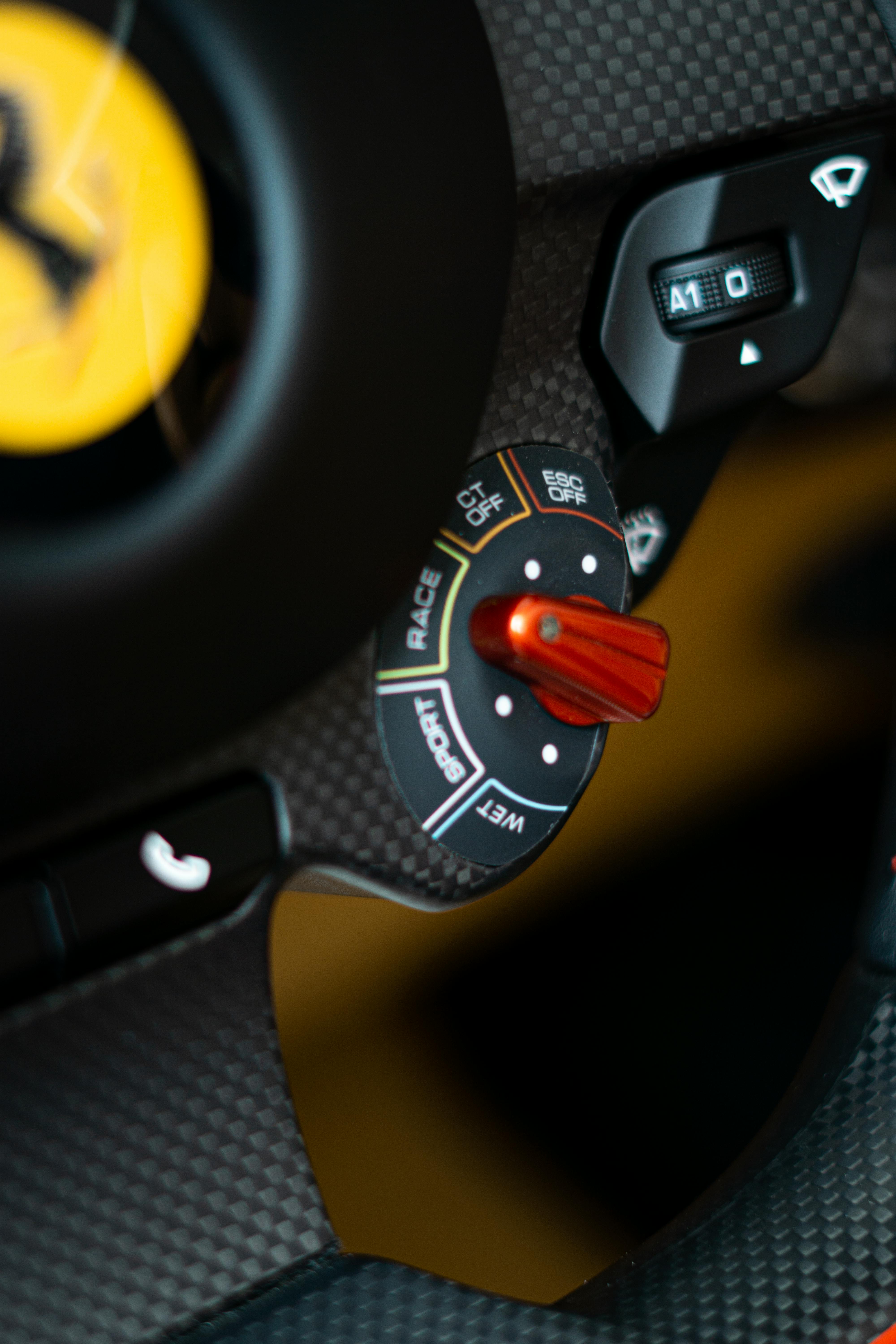 Bezpłatne Darmowe zdjęcie z galerii z auto detail, czarny, czerwony Zdjęcie z galerii