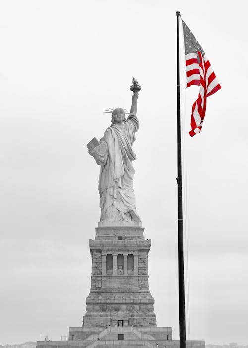 Foto d'estoc gratuïta de bandera americana, blanc i negre, Estàtua de la Llibertat