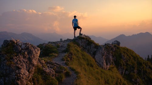 Foto profissional grátis de alpinista, alvorecer, ao ar livre