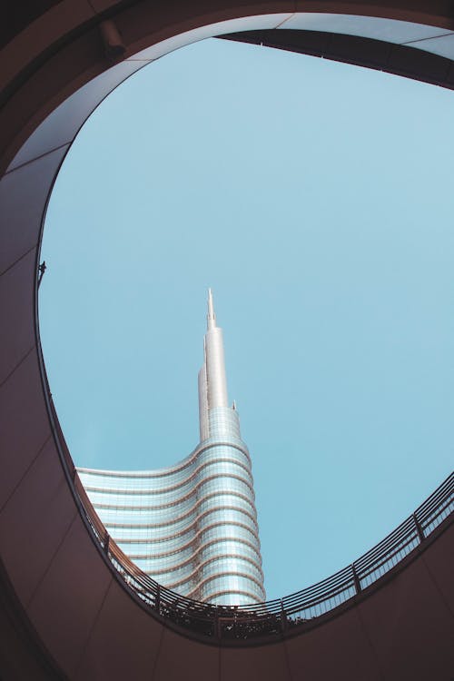 Ingyenes stockfotó alacsony szögű felvétel, épület, felhőkarcoló témában