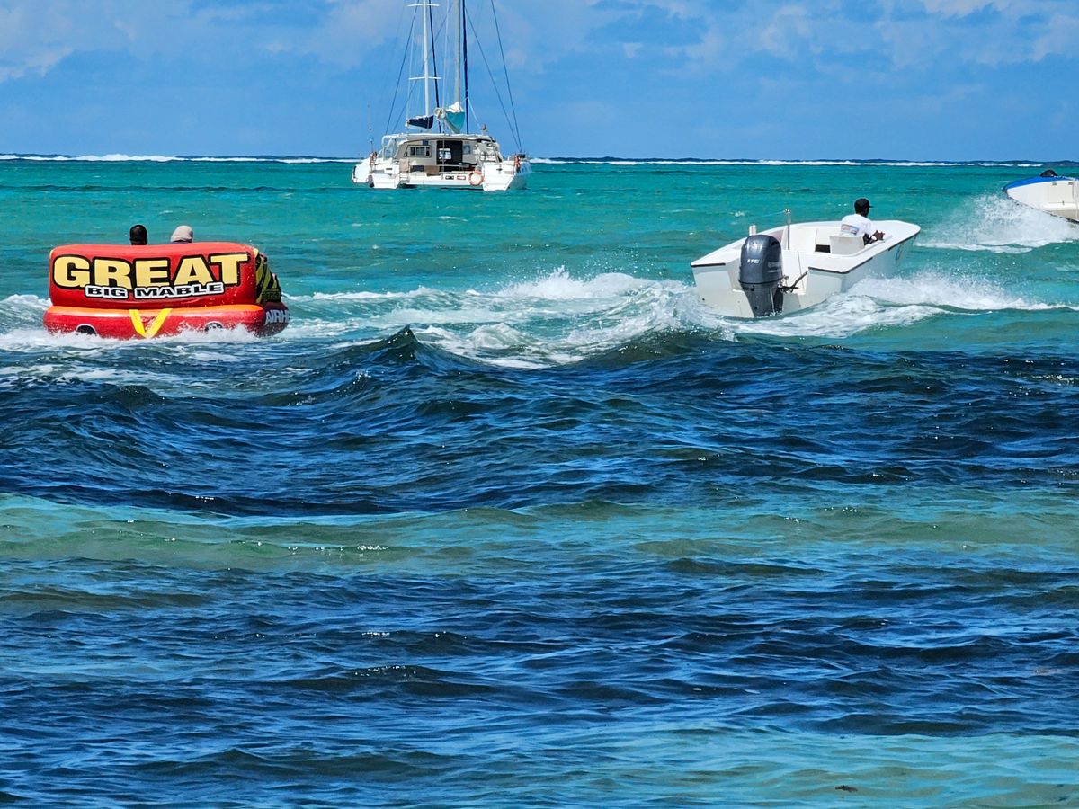 Towable Tube / Turner Ride activity