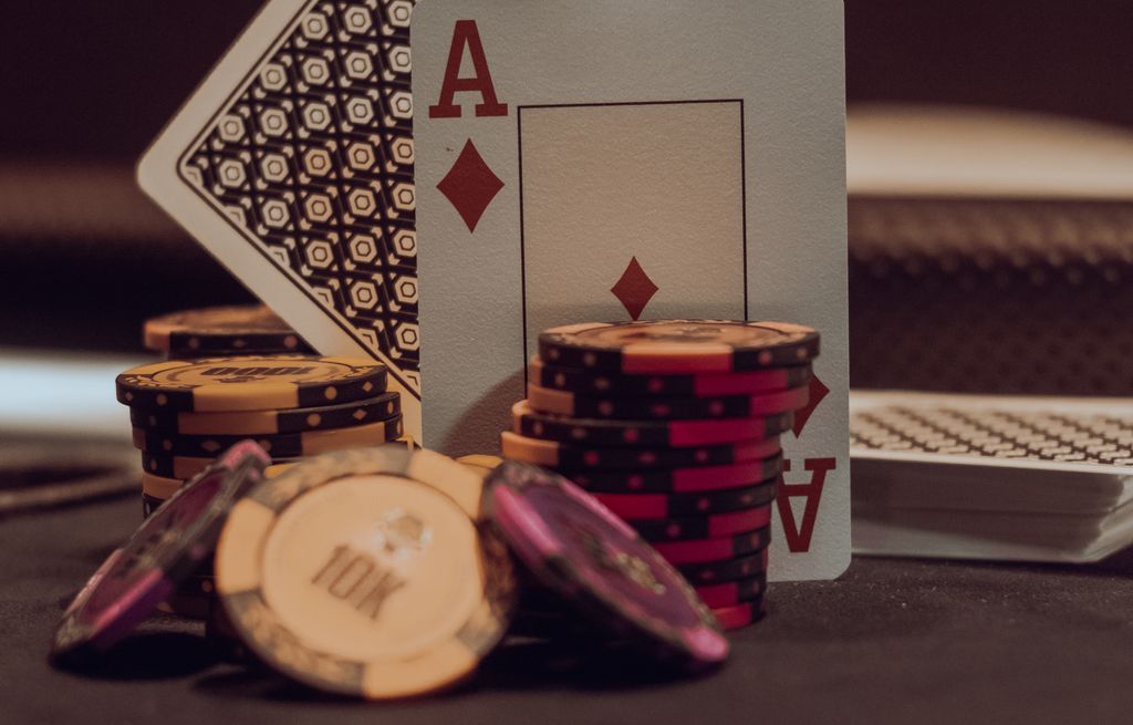 Online Casino: Spielautomaten und Live-Spiele im Überblick