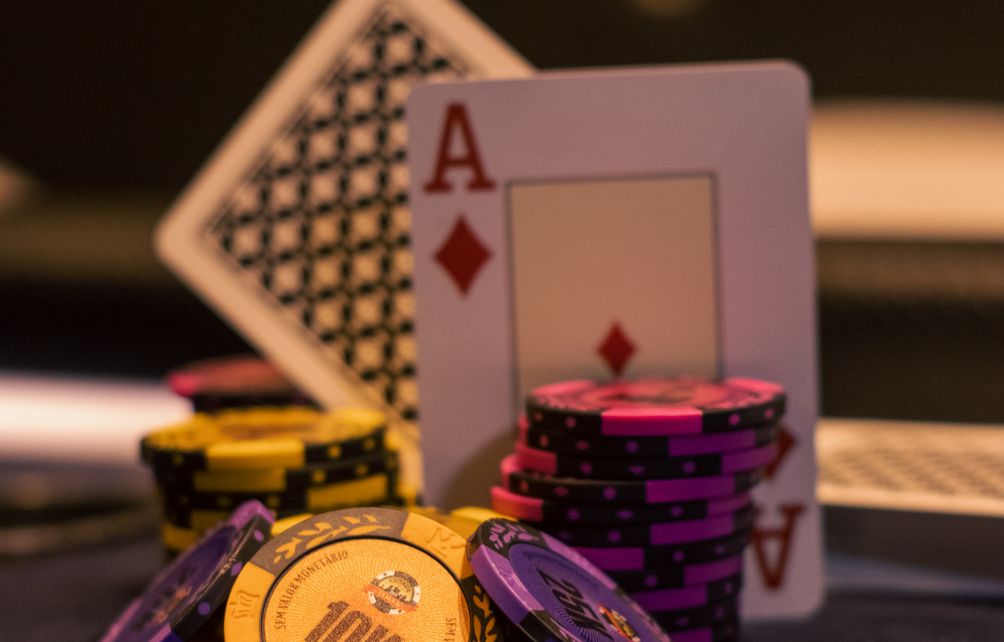 Online Casino: Spielautomaten und Live-Spiele im Überblick