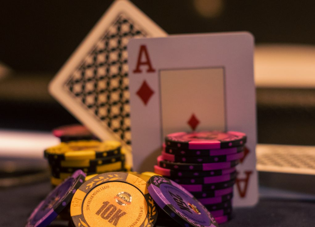 Online Casino: Spielautomaten und Live-Spiele im Überblick