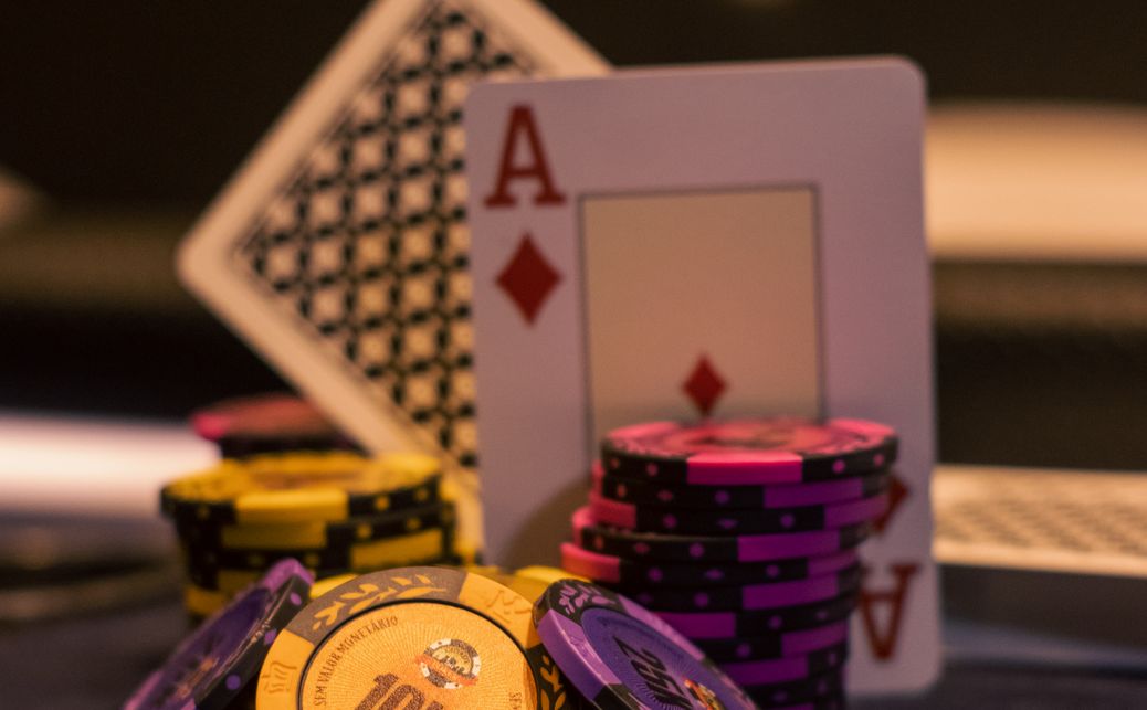 Online Casino: Spielautomaten und Live-Spiele im Überblick