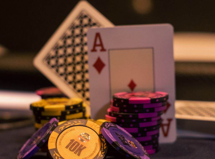Online Casino: Spielautomaten und Live-Spiele im Überblick