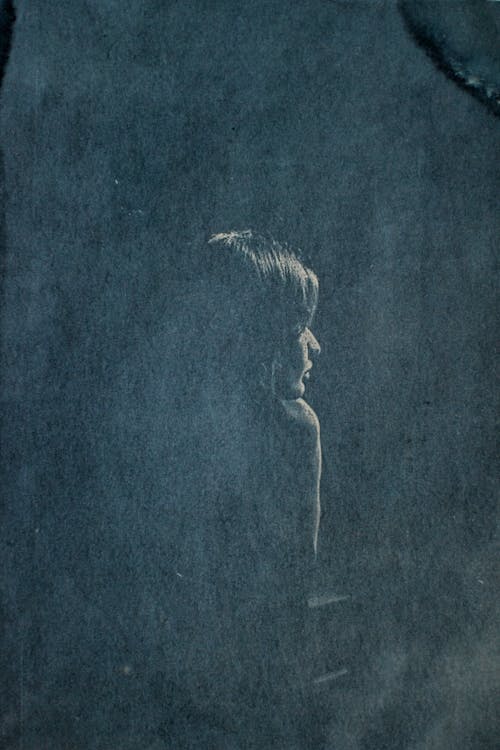 Бесплатное стоковое фото с cyanotype, вертикальный выстрел, женщина