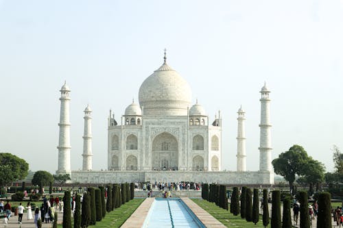 Building of Taj Mahal