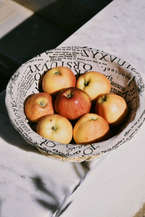 Foto profissional grátis de cesta, fotografia de alimentos, fresco