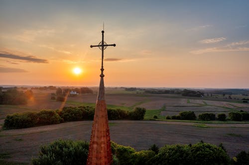 Gratis lagerfoto af baner, droneoptagelse, kirke