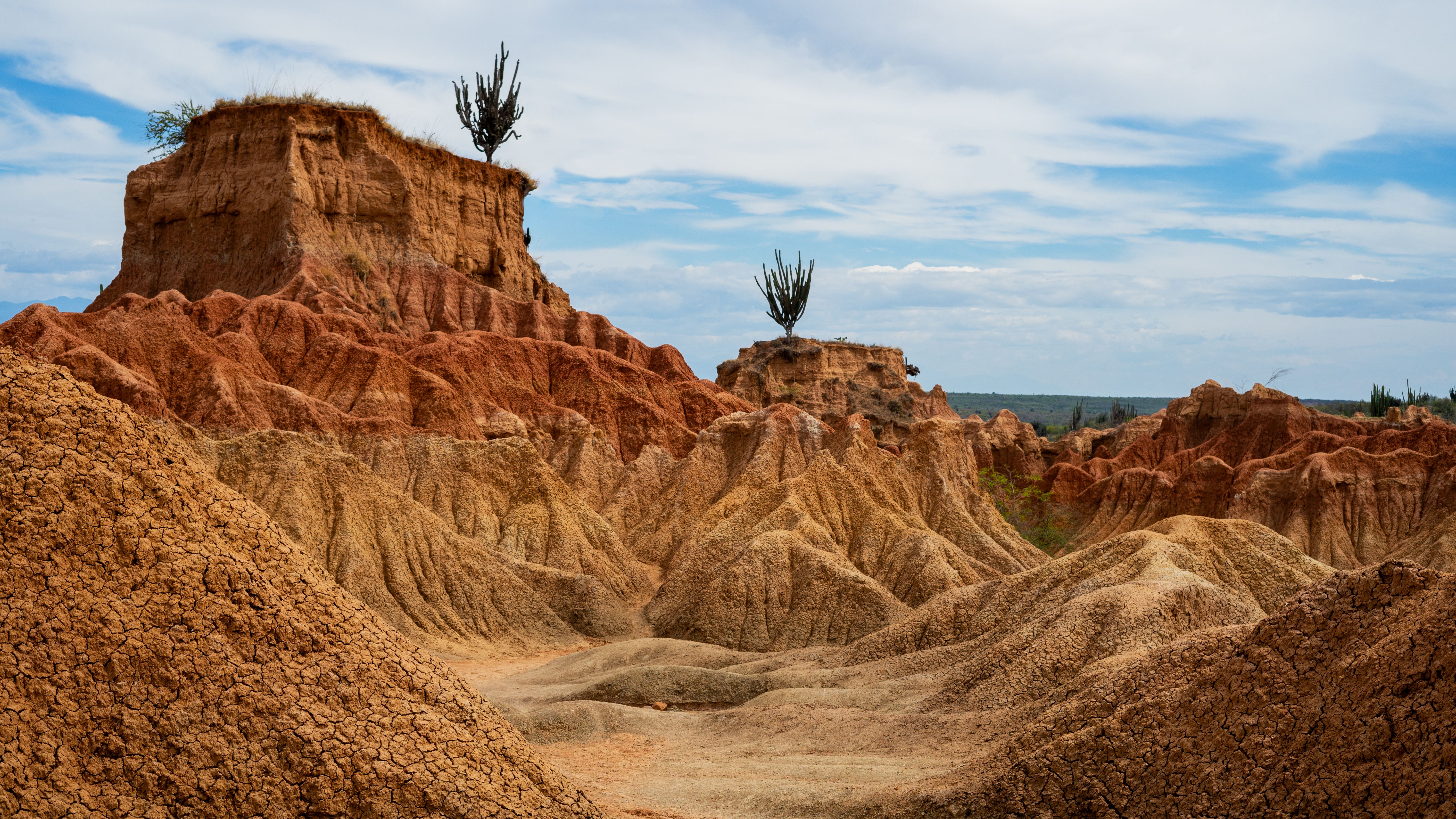 Desierto de la Tatacoa, paisaje de tierras ocres en el Huila