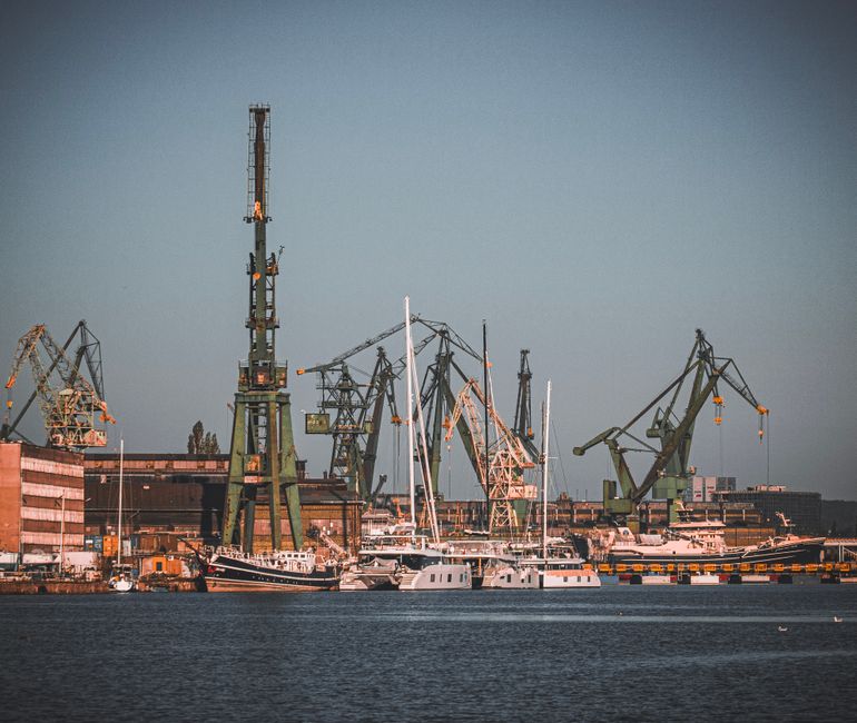 Visite du chantier naval Remontowa en activité