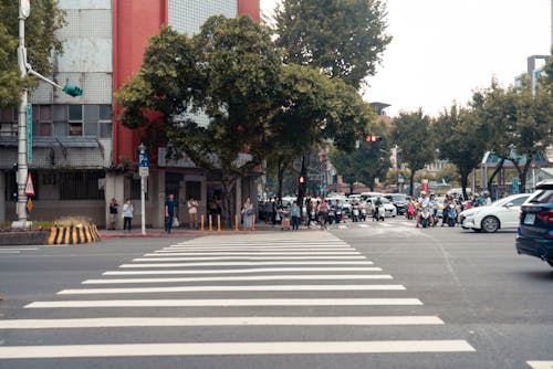 geçiş, insanlar, Kent içeren Ücretsiz stok fotoğraf