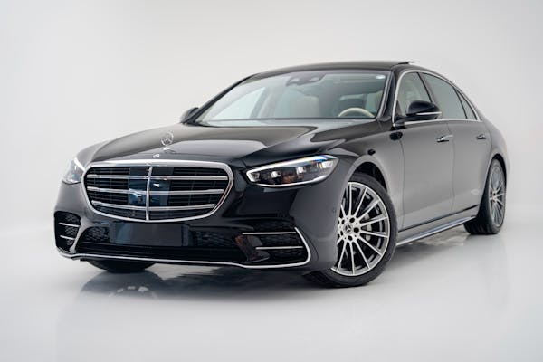 Mercedes S-Class luxury sedan Riyadh chauffeur service