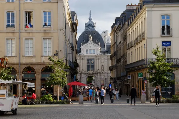 Place des Lices et son marché du samedi