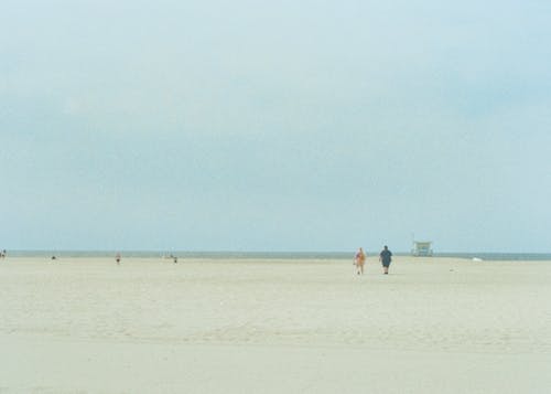 deniz, deniz kıyısı, kum içeren Ücretsiz stok fotoğraf