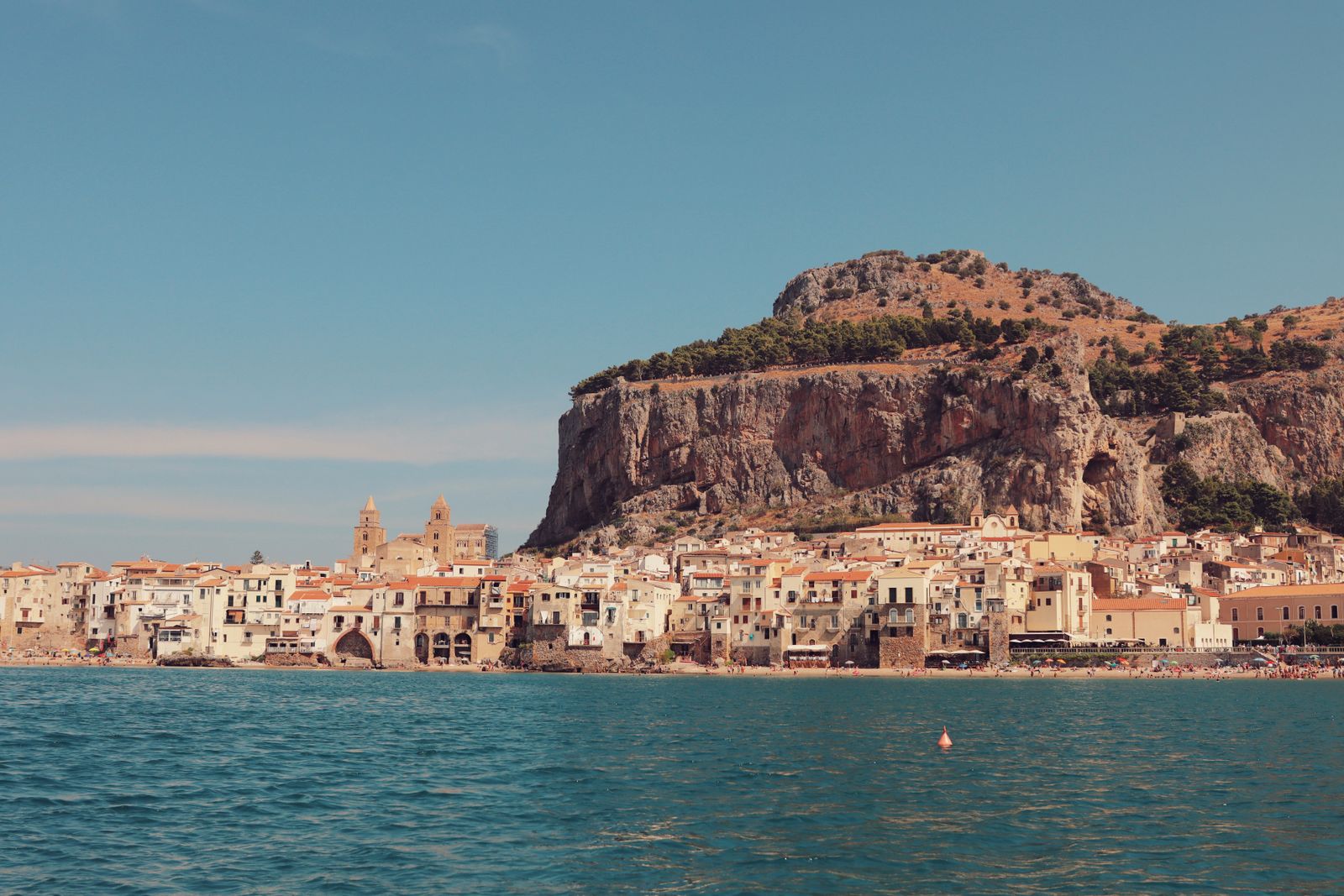 Cazare în Palermo ca bază pentru excursii: Cefalù, sub stânca La Rocca