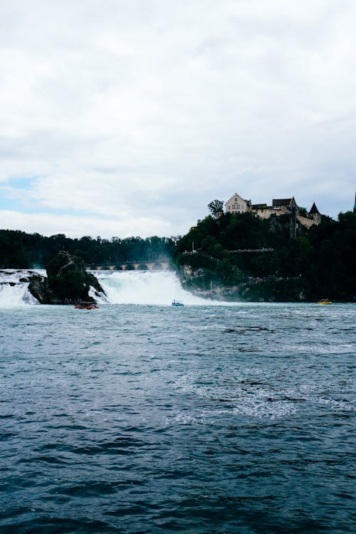 Безкоштовне стокове фото на тему «rheinfall, вертикальні постріл, Водоспад»