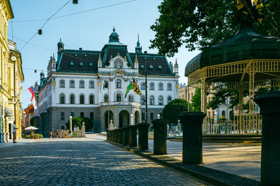 Ljubljana Üniversitesi yaz manzarası