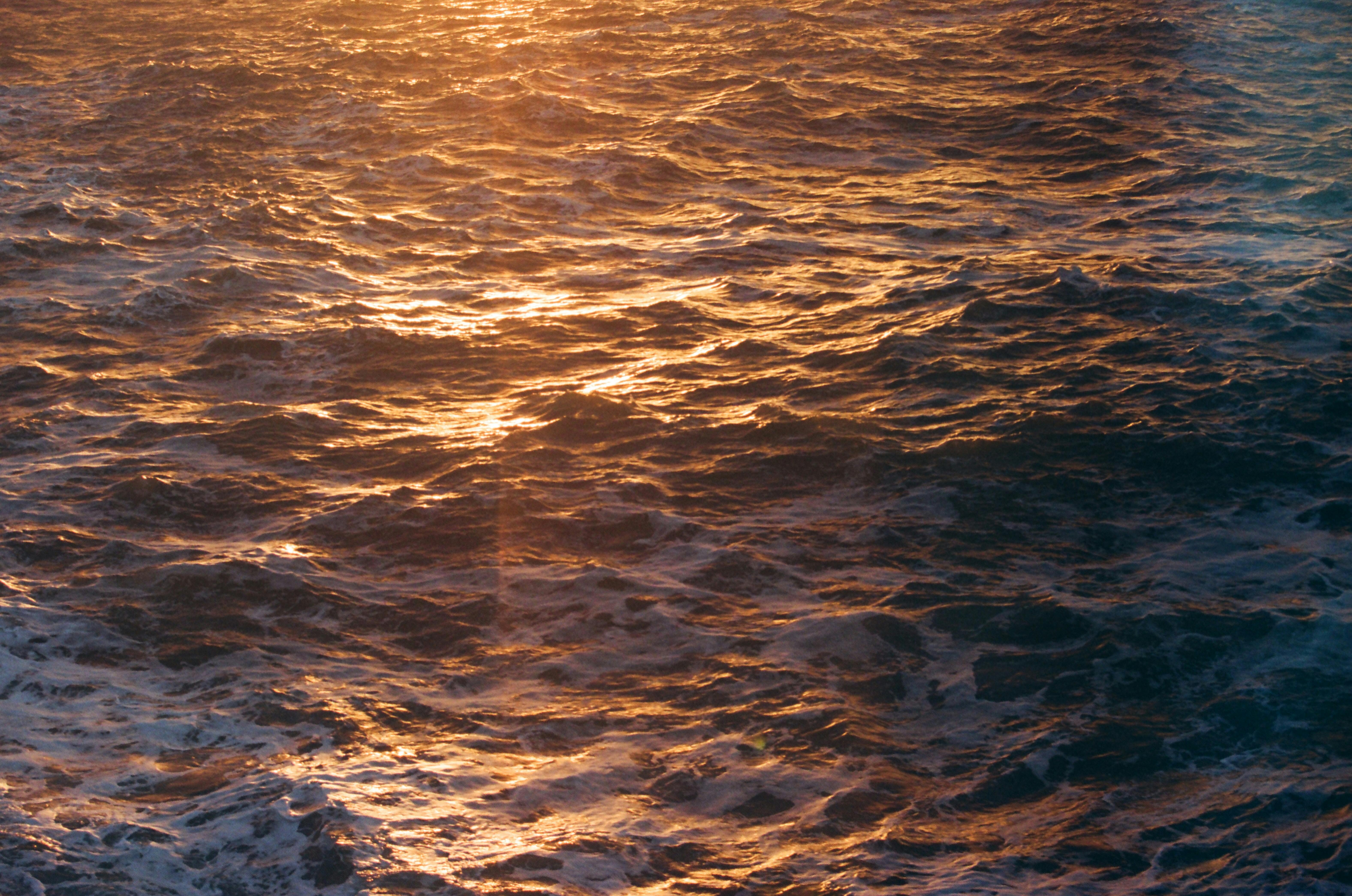 Vaalco takes over Ivory Coast oil field, launches Gabon