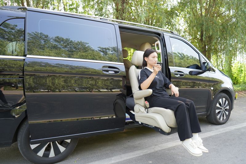 有关accessible vehicle, auto access seat, bnez modification, handicap car ...