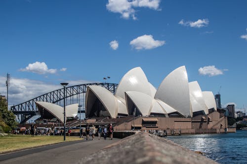 Fotobanka s bezplatnými fotkami na tému Austrália, budovy opera v Sydney, ľudia