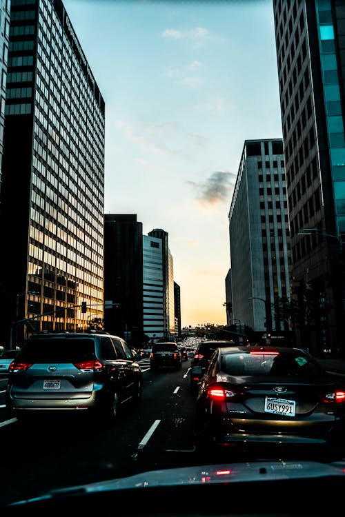 Traffic Between High-rise Buildings