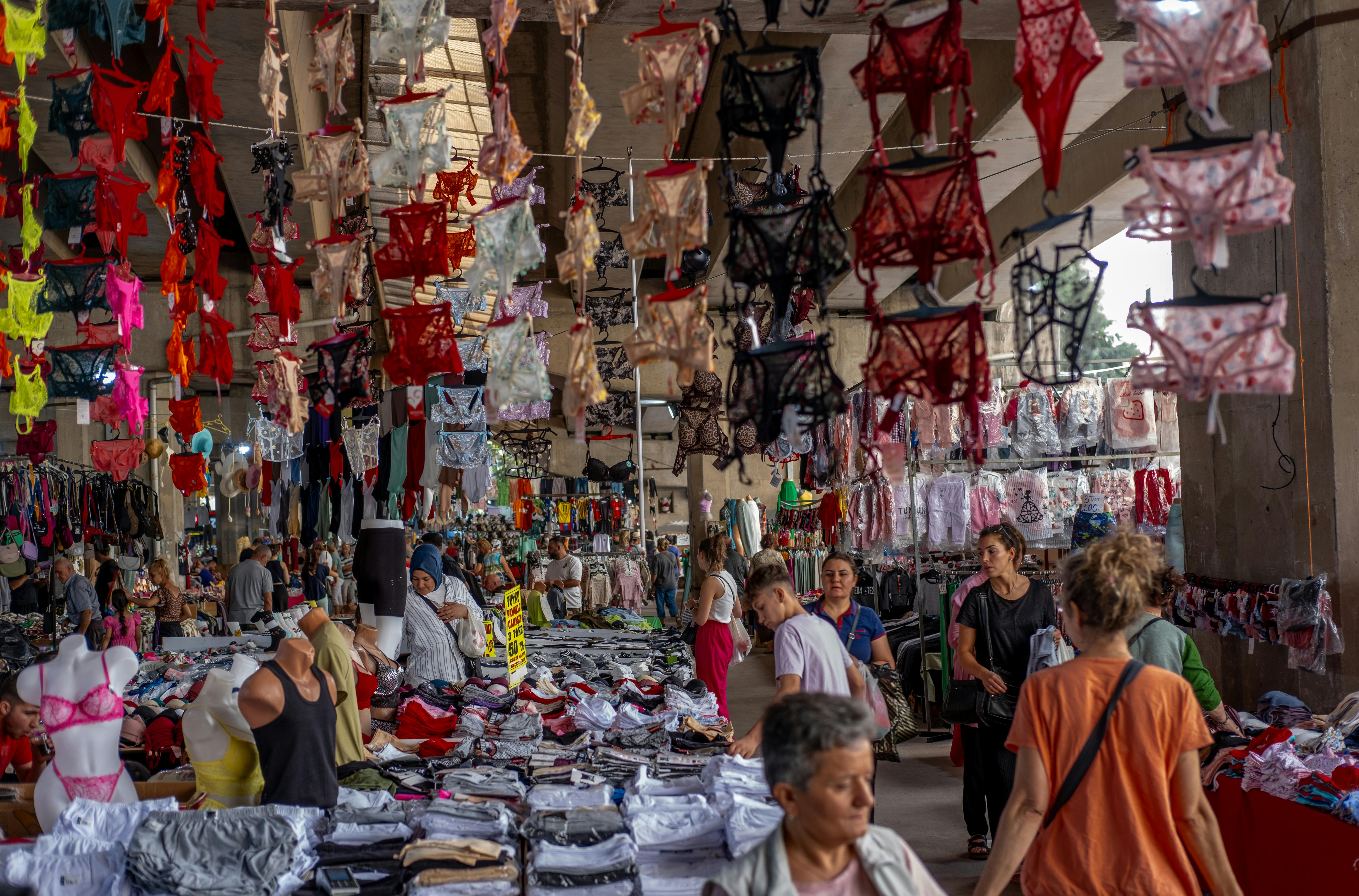 Soft Market Emerges as Commercial Insurance Premiums Flatten in Q4 2025 — Photo by Doğan Alpaslan  Demir on Pexels