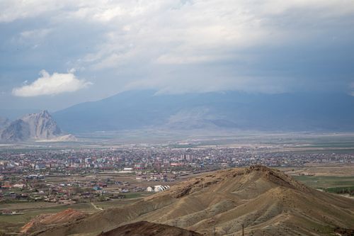 Free Captivating landscape of Doğubayazıt with majestic Ağrı mountain range. Stock Photo