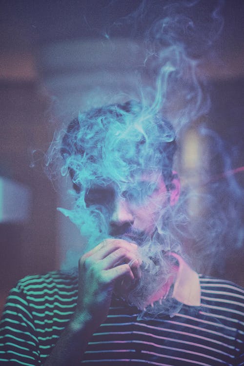 Darmowe zdjęcie z galerii z dymiący, mężczyzna, model